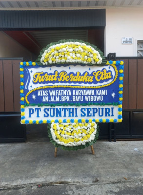 Papan Bunga Duka di Sungai Medang